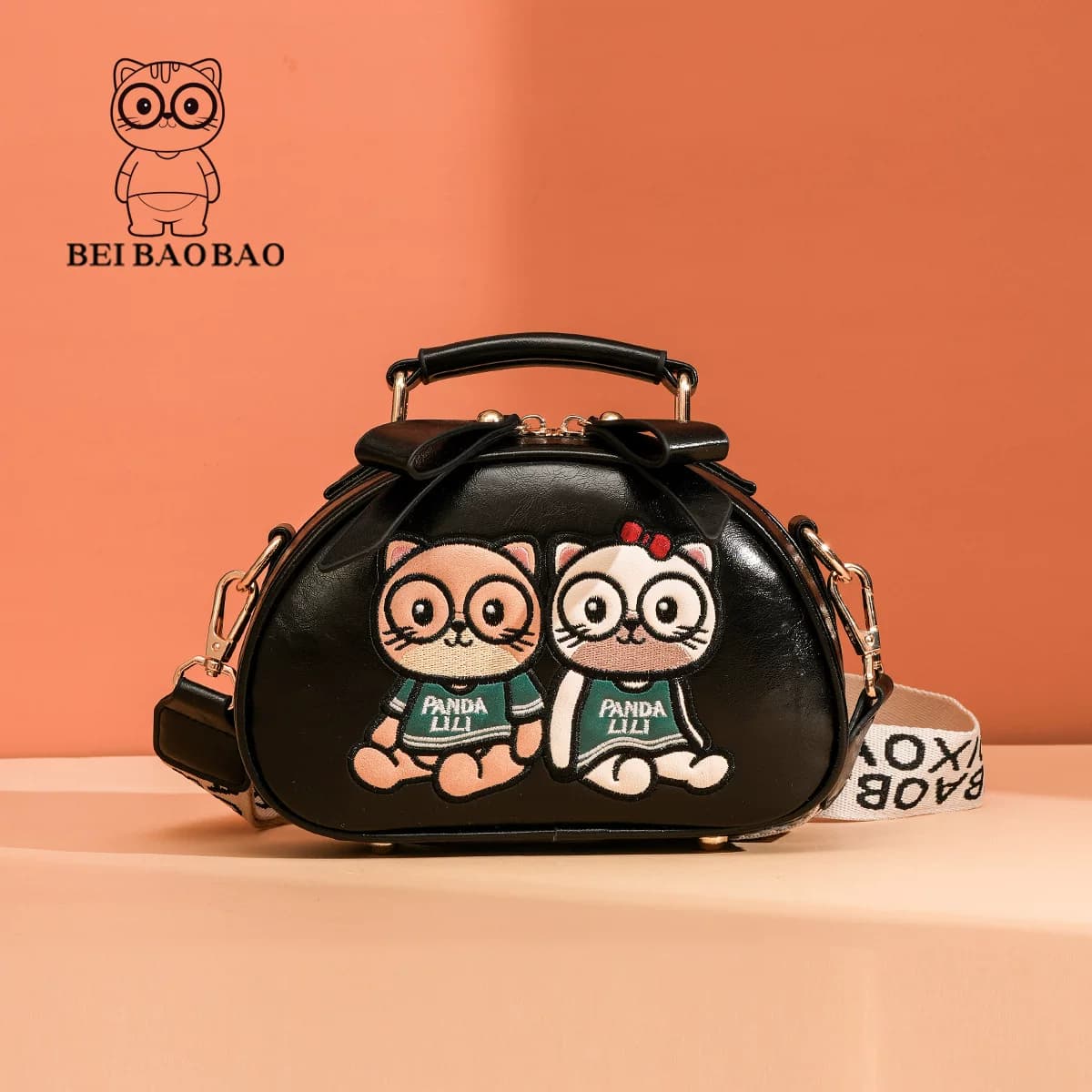 นำเข้ากระเป๋า — North Bag Source Factory ใหม่การ์ตูนหมีดีไซน์กระเป๋าอารมณ์ผู้ใหญ่ไหล่เดี่ยวแนวทแยงหมอนกระเป๋าสตรี