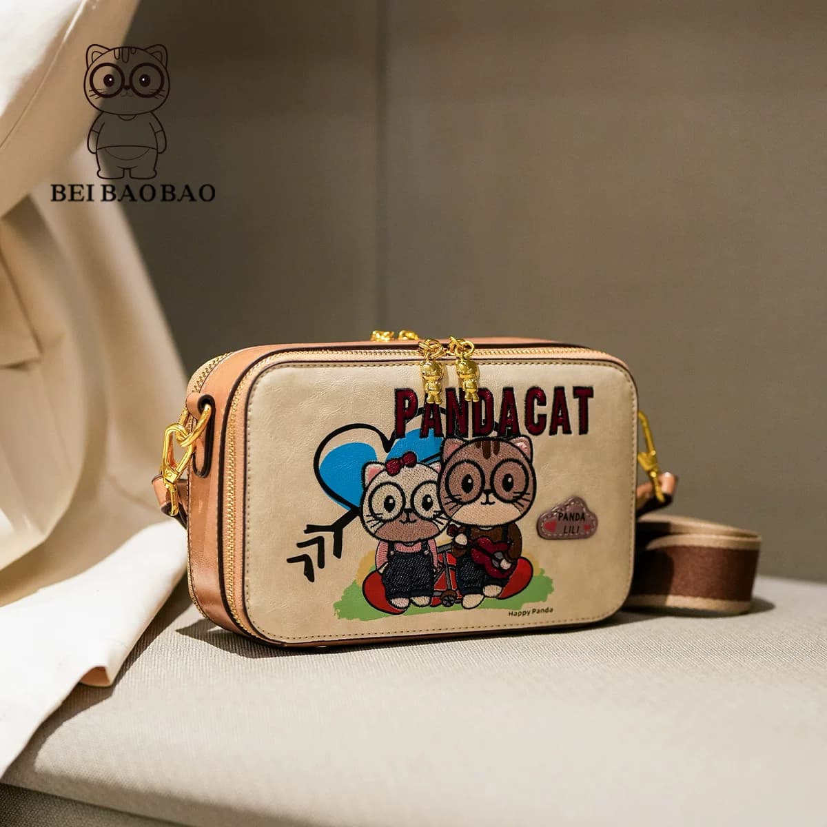 นำเข้ากระเป๋า — โรงงาน Beibao หยวนหยวนพิมพ์การ์ตูนกระเป๋าผู้หญิงสบายๆกระเป๋าสี่เหลี่ยมขนาดเล็กที่เรียบง่ายสีคอนทราสต์กระเป๋าเดินทางไหล่ Messenger ผู้หญิง